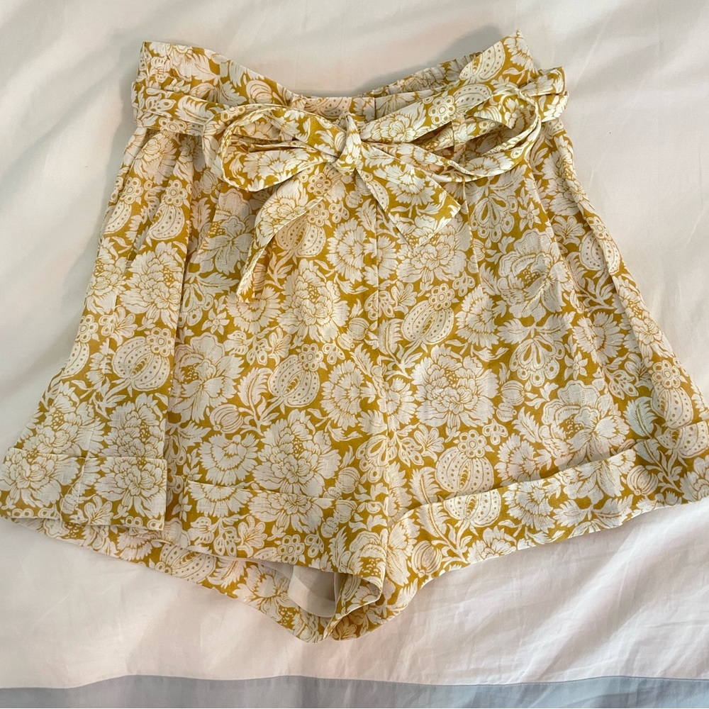 High Waist Floral Paperbag Shorts - Yellow/White
